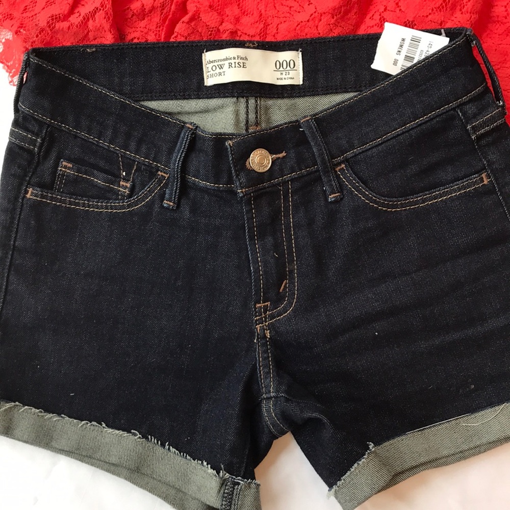 NWT Ambercrombie 000 low rise denim shorts - Picture 2 of 7